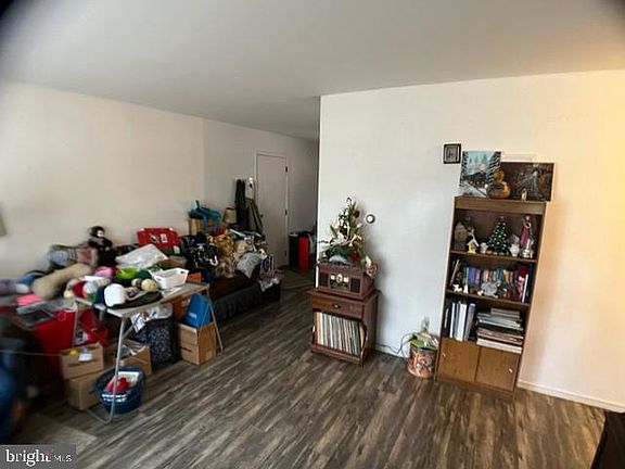 2nd image of 1980 Fairwood Ln