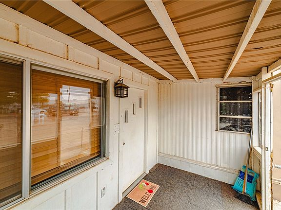 5th image of 4265 N Roosevelt Street