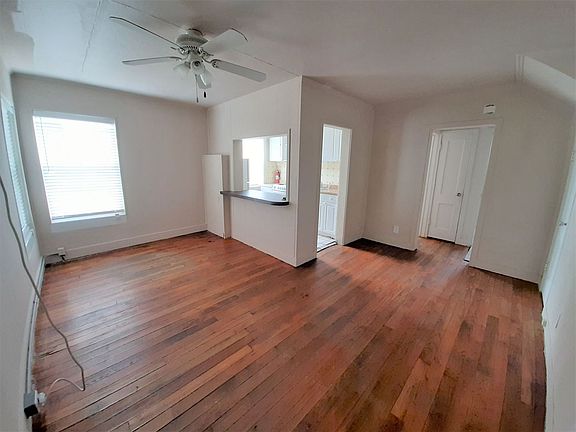 3rd image of 47 W Tarpon Ave APT 1