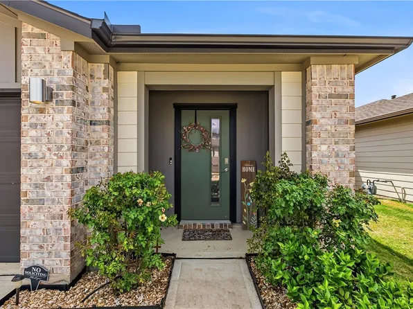 1102 Amistad Loop, College Station, TX 77845