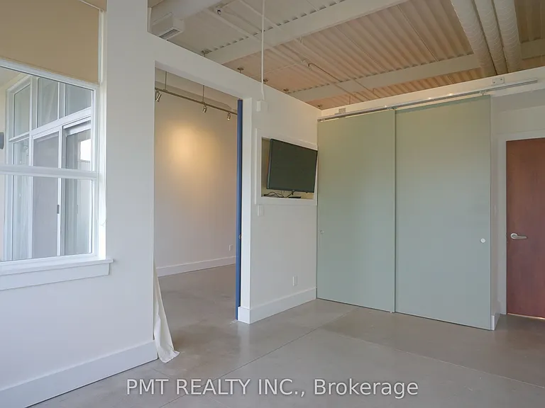 550 Hopewell Ave #302 — Photo 13