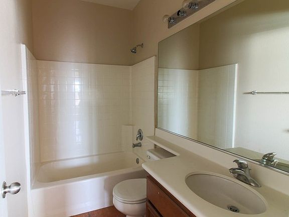 5th image of 26040 Coronet Way