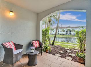 La Via, Hollywood, FL 33024