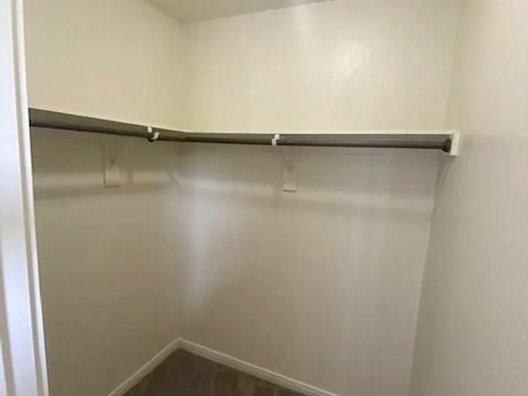 6924 Petty Ln — Photo 11