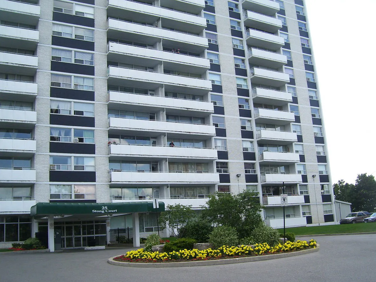 25 Stong Court — Photo 3
