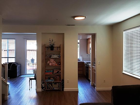 4th image of 147 Trent Pl