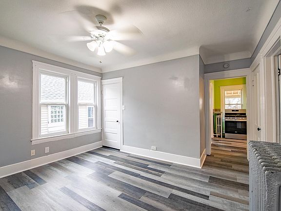 5th image of 1337 W 67th St #2