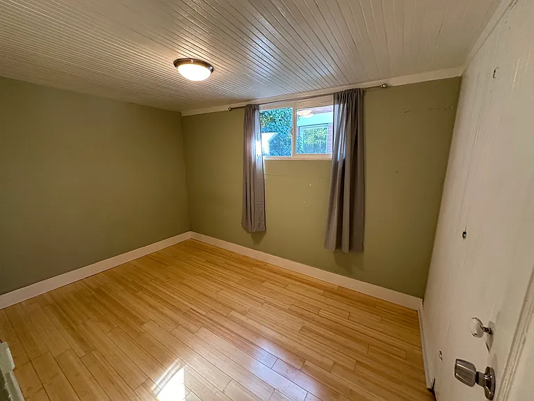 604 S Park St — Photo 11