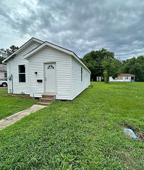808 N Market St — Photo 1