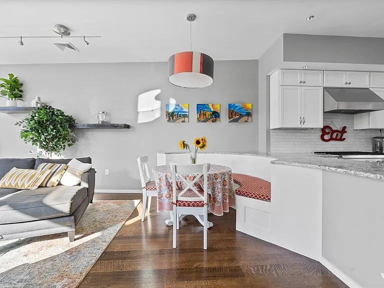 133 Salem St #PENTHOUSE — Photo 4
