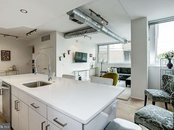 5th image of 3409 Wilson Blvd Unit 205