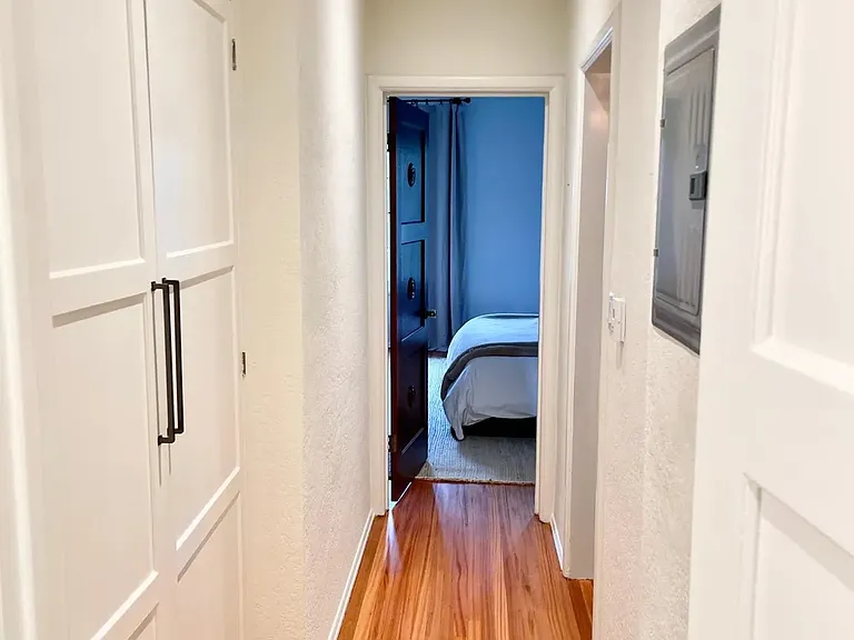 1338 N Laurel Ave #204 — Photo 20