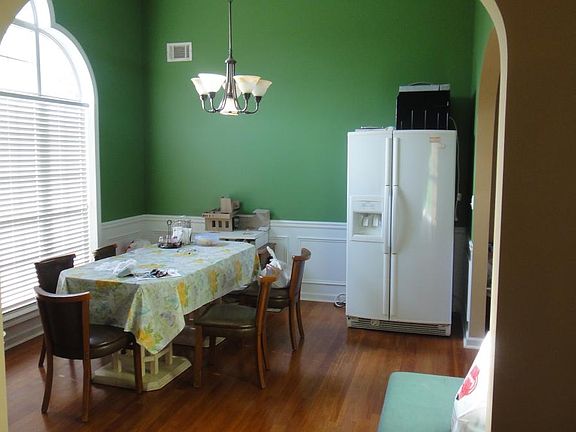 4th image of 3130 Manor Ct