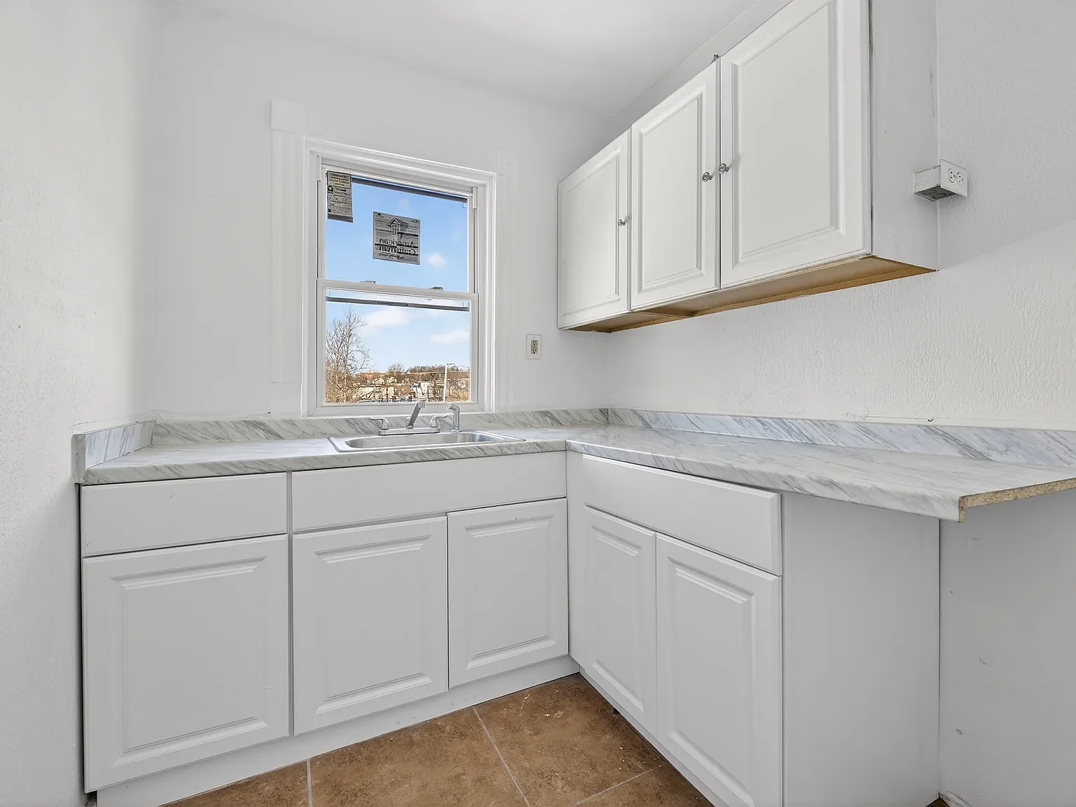 2 bed, 917 sqft, $1,750 — Photo 4