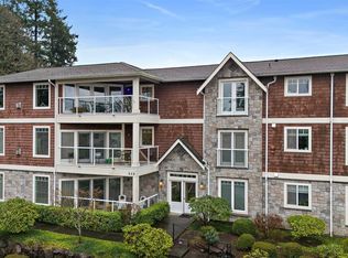 658 Glen St APT 102, Edmonds, WA 98020