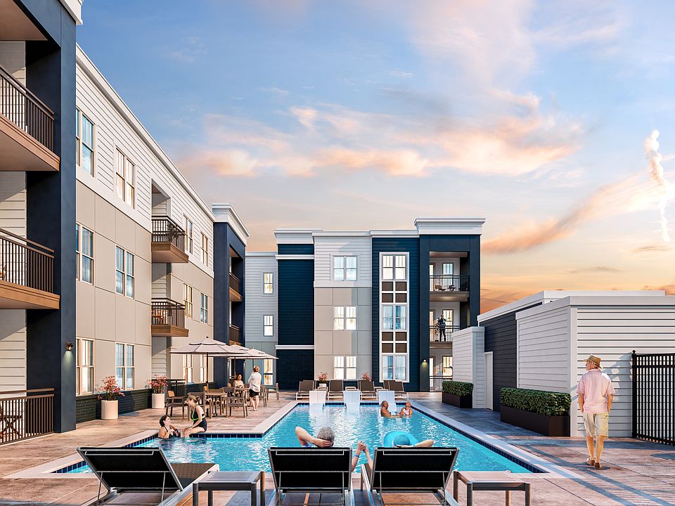 Resort-Style Pool