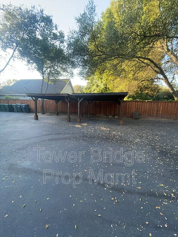 1 bed, 1.0 bath, $1,600 — Photo 4