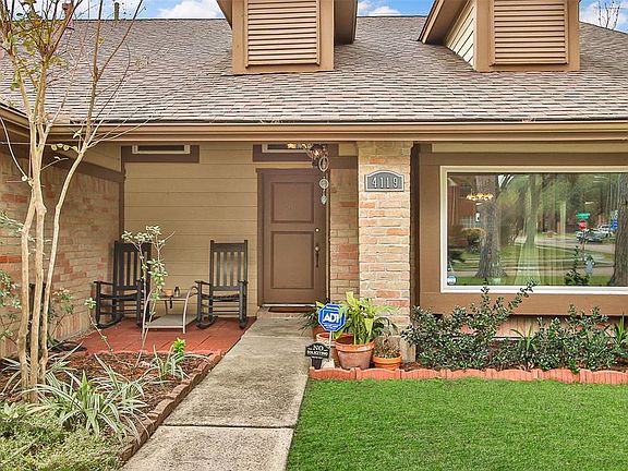 Cozy Front porch to enjoy your quite Cul-de-sac!