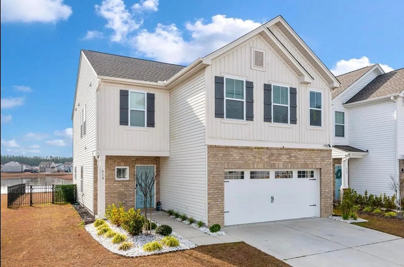 4 bed, 2.5 bath, 2252 sqft, $2,750 — Photo 1
