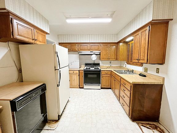4th image of 917 Bluebonnet Ln