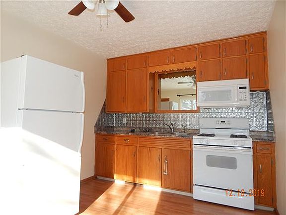 4th image of 8635 Traphagen St NW