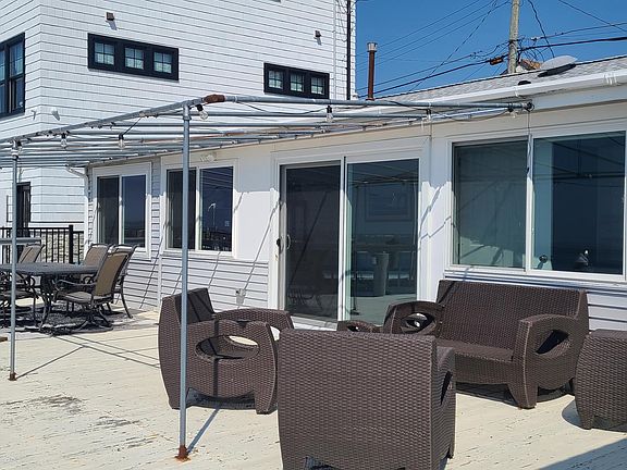 2nd image of 259 Joseph St