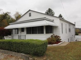 5464 W Pea Ridge Rd, Huntington, WV 25705