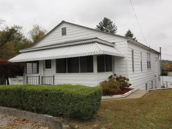 5464 W Pea Ridge Rd, Huntington, WV 25705