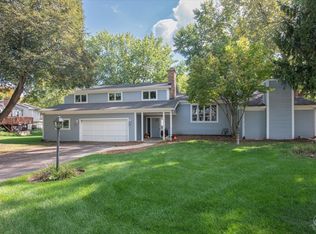 28437 W Lindbergh Dr, Barrington, IL