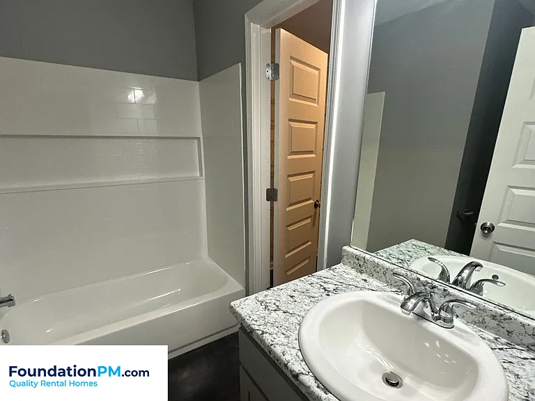 4923 Shayne Cv — Photo 13