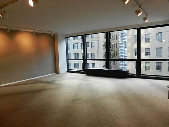 2nd image of 900 N Lake Shore Dr #918