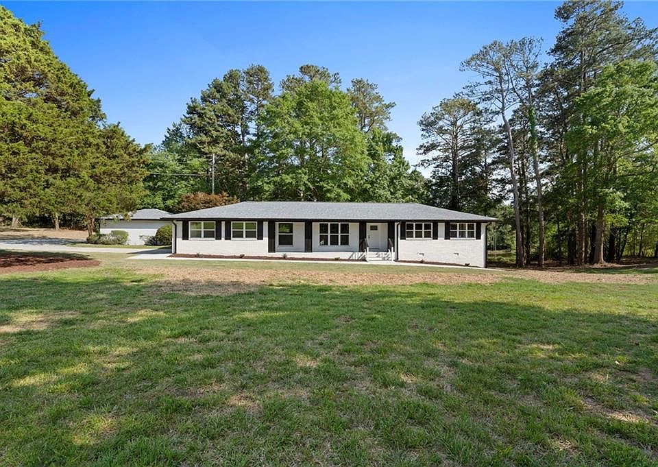 1st image of 2604 Flat Shoals Rd SW