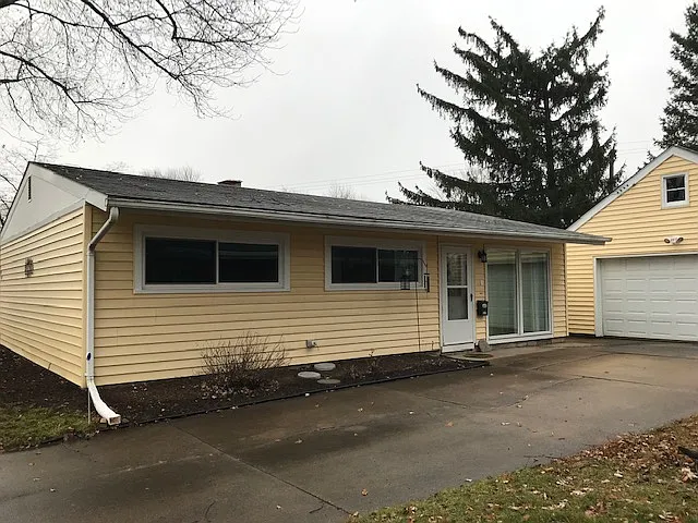 104 Forest Hills Dr photo 1