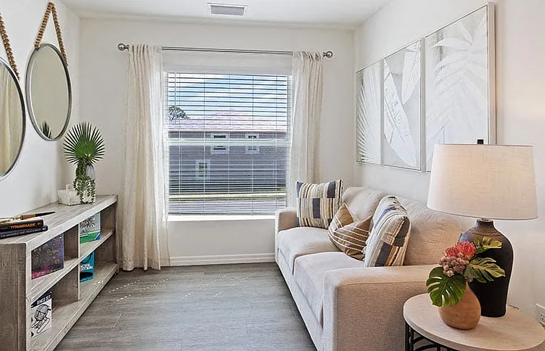 Soluna Townhomes — Photo 11