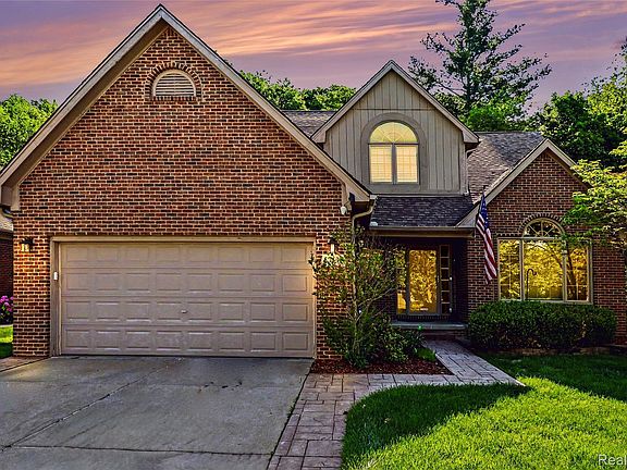 2nd image of 57572 Suffield Dr