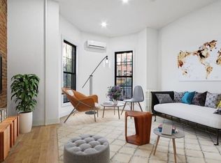 297 Vanderbilt Ave, Brooklyn, NY 11205