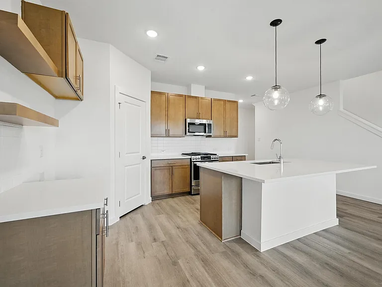 1413 Richardson St — Photo 12