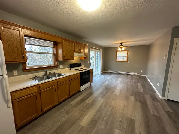 1 Courson Vw, Franklin, NC 28734