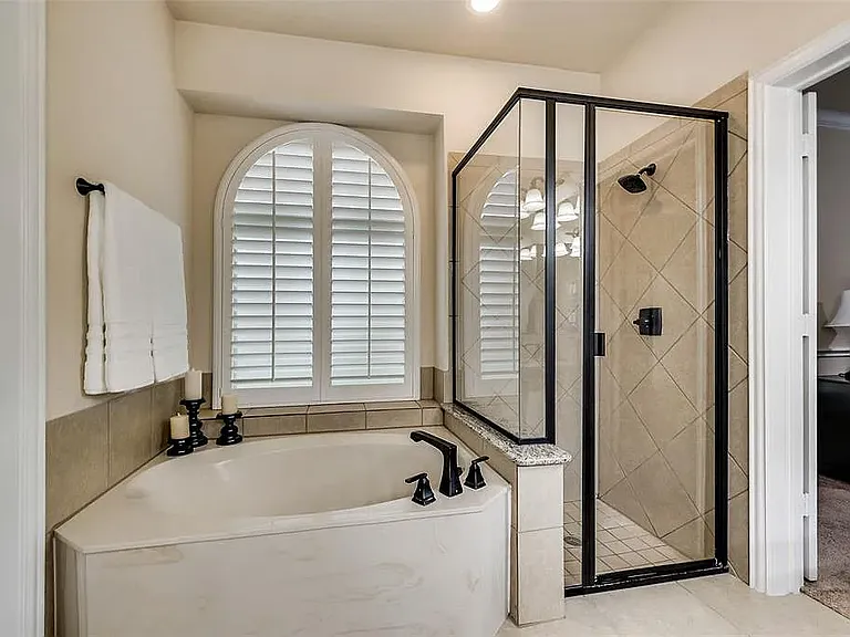 411 Sunnyside Ln — Photo 19