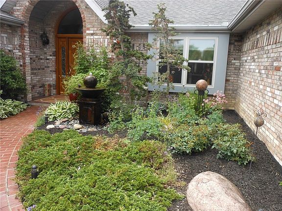 2nd image of 2321 Wells Dr