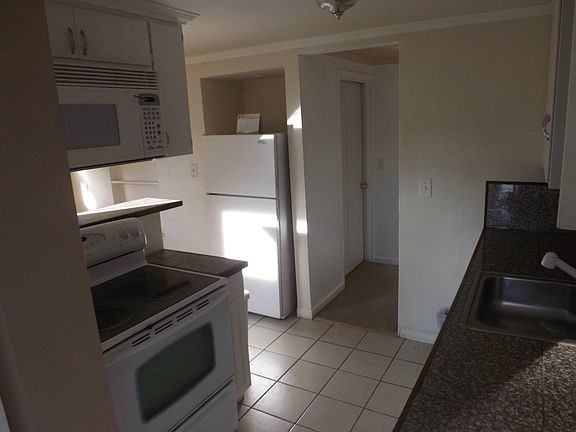 4th image of 8838 S G St