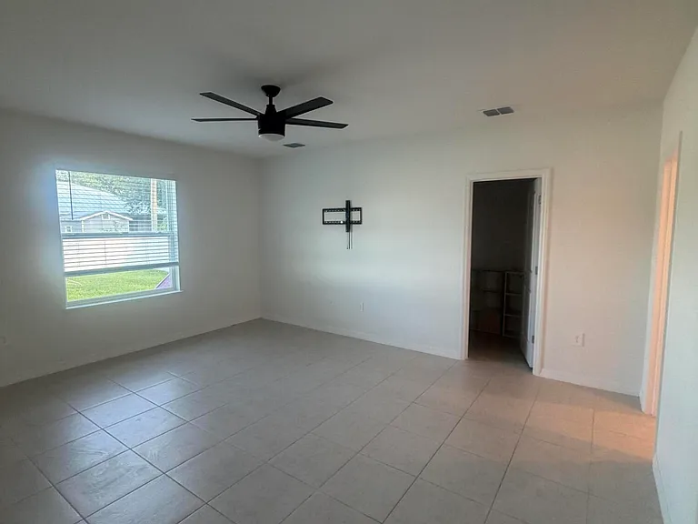 3250 SW Cohutta St — Photo 6