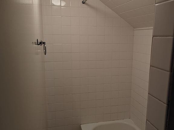 5th image of 2570 Bodega Ave #B