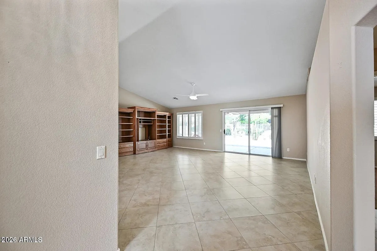 Building Photo - 9222 E Crystal Dr