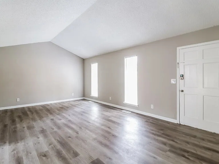 5009 Juiata Dr — Photo 7