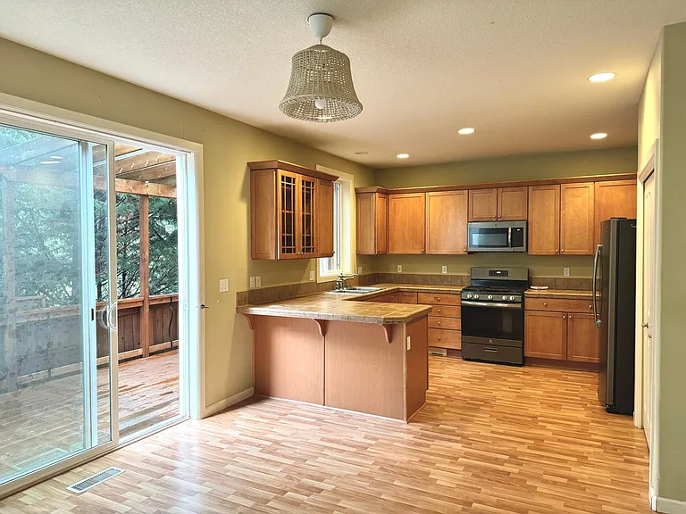 5817 NE 59th Ave — Photo 9