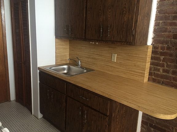 2nd image of 10-59 Jackson Ave #3C