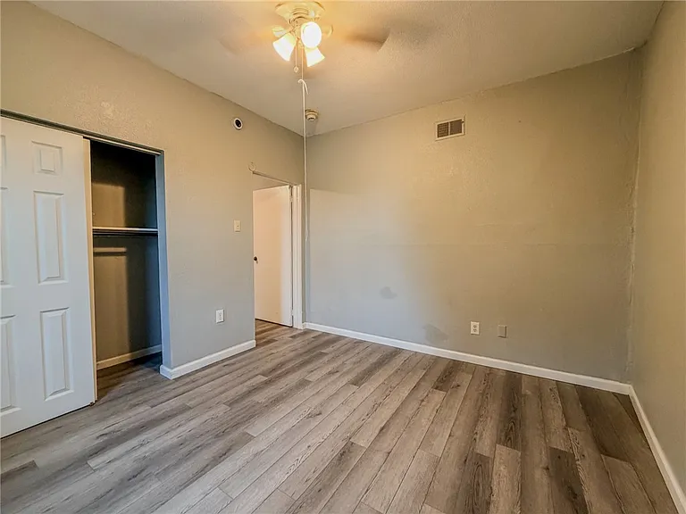 548 Hansen Ave #3 — Photo 16