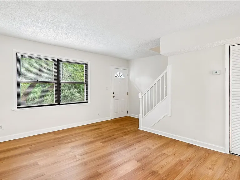 4958 Just St NE — Photo 6