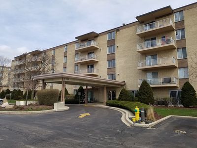 110 W Butterfield Rd APT 310S, Elmhurst, IL, 60126